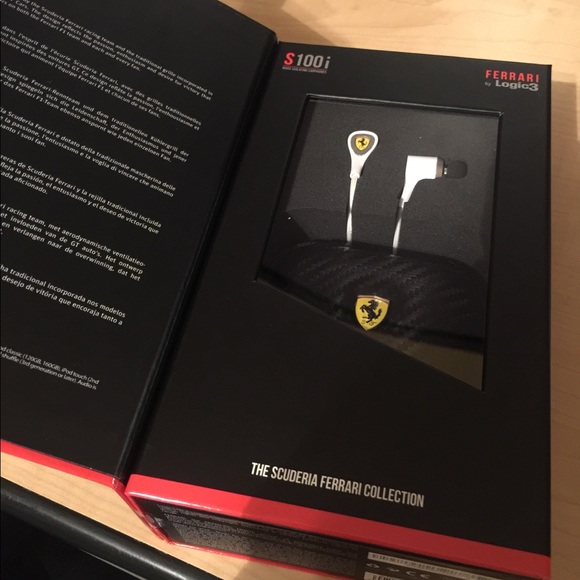 Ferrari earphones - Picture 4 of 4